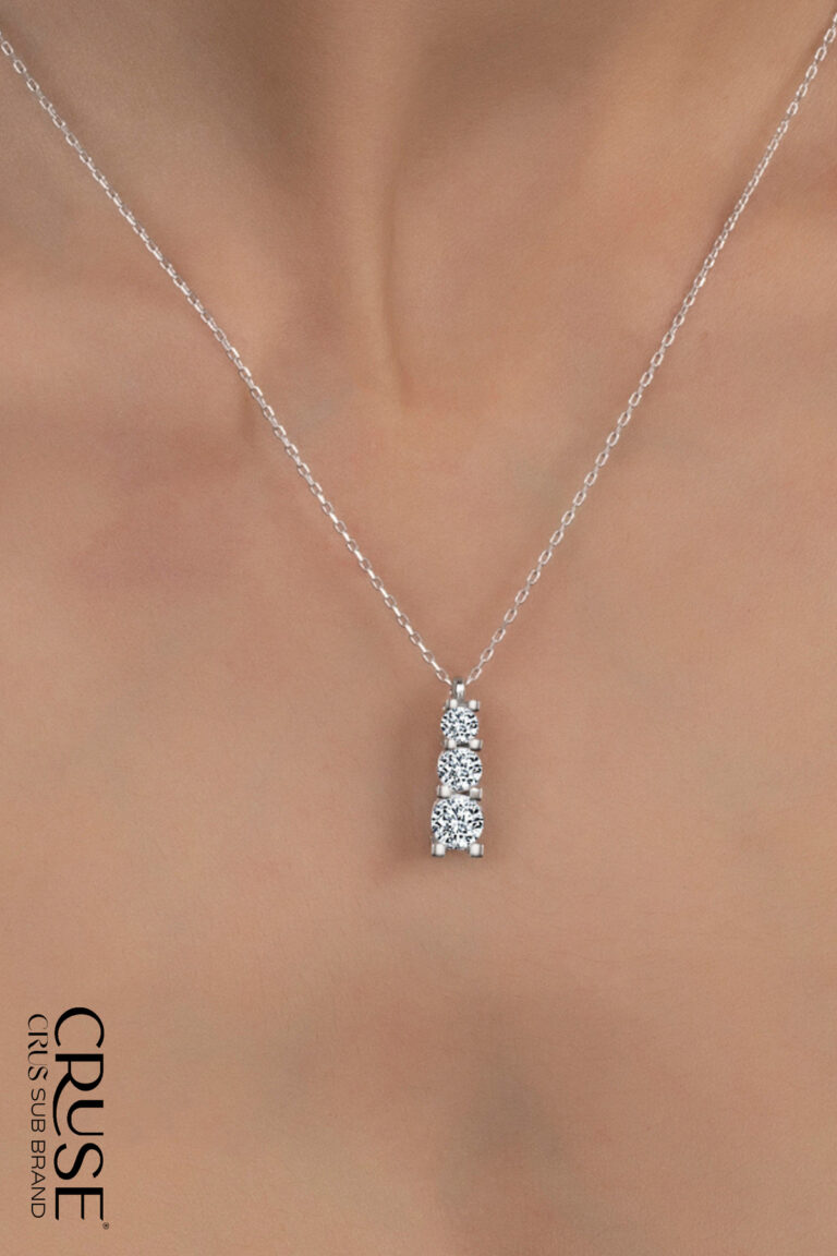 925 Ayar Gümüş TRINITY CORE™ Üç Taş Kolye 18 Ayar Beyaz Altın Kaplama